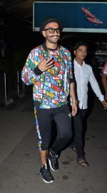 Ranveer Singh snapped at airport  on 27th Sept 2015